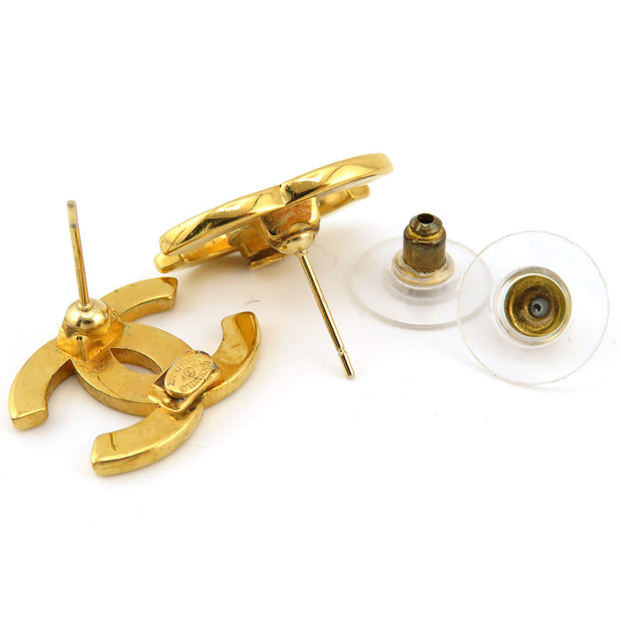 CHANEL 
COCO CC ロゴ ゴールドカラーメタル 
ココマーク ヴィンテージ ピアス