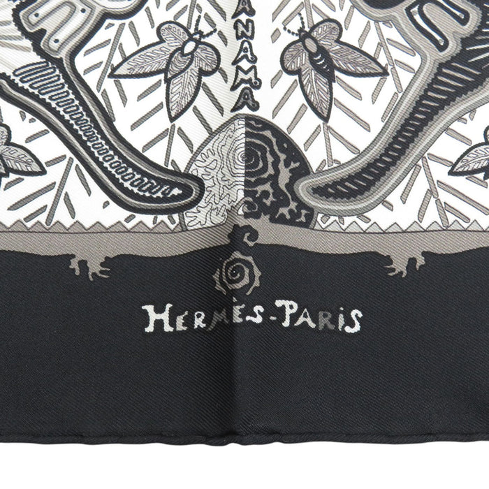 HERMES  
Petit Carré Silk  
Carré 45 LEGENDE KUNA PEUPLE DE PANAMA Scarf  
Legend of the Kuna People of Panama