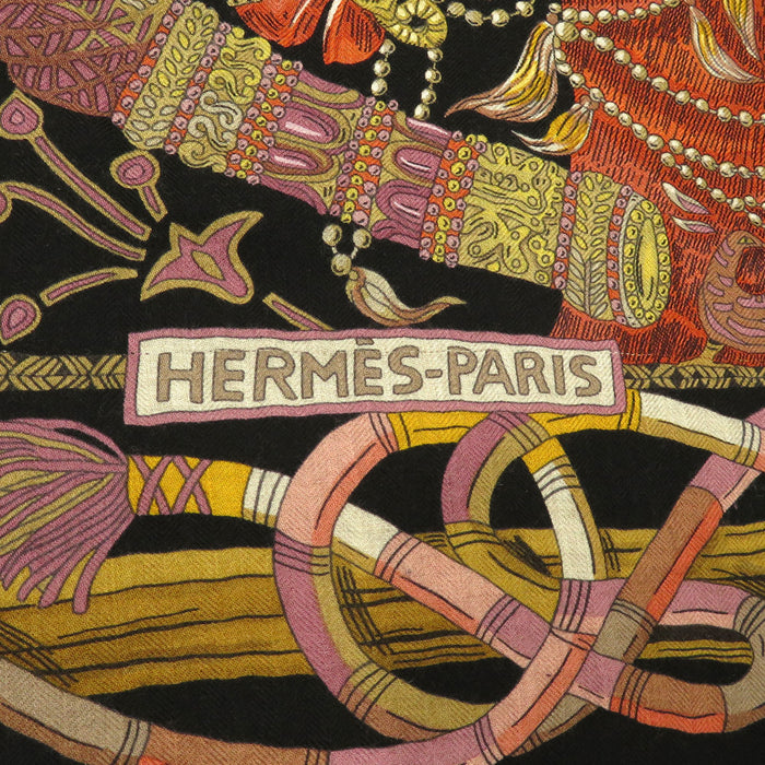 HERMES 
カレ 140 カシシル 大判 馬 
カレジェアン AU FIL DU CARRE カレの赴くままに ショール HERMES -Authentic Pre-owned ショール by TS Trading Co., Ltd.