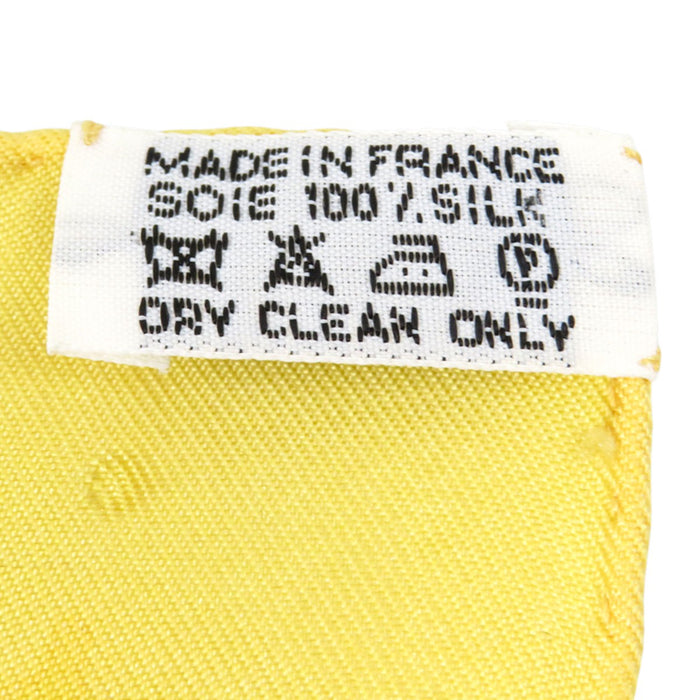 HERMES 
プチカレ シルク 楽器 
カレ 45 CONCERTO コンチェルト スカーフ