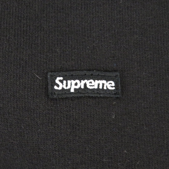 Supreme  
運動衫  
小方框標誌套頭衫