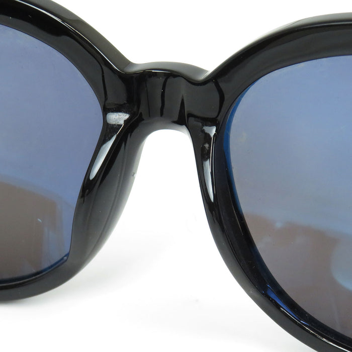 TOM FORD 
Logo Tom Ford 
Lunettes de soleil