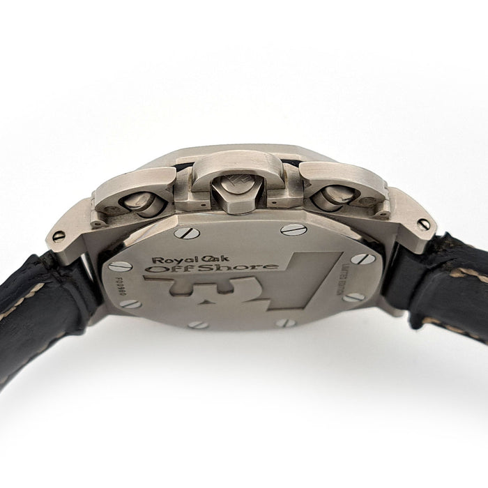 AUDEMARS PIGUET 
Royal Oak Offshore Schwarzenegger ENSEMBLE COMPLET 
Avec boîte et certificats