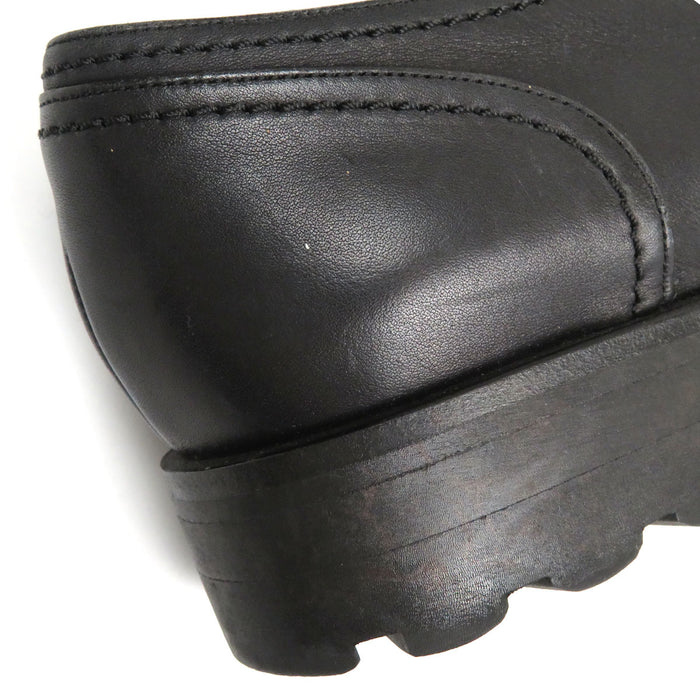 CHANEL 
COCO CC logo cuir à lacets 
Chaussures derby bout golf vintage avec marque Coco