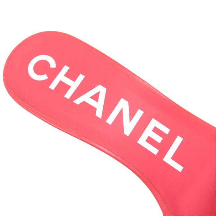 CHANEL 
COCO CC ロゴ レザー ゴールドカラーメタル 
ココマーク マトラッセ ミュール