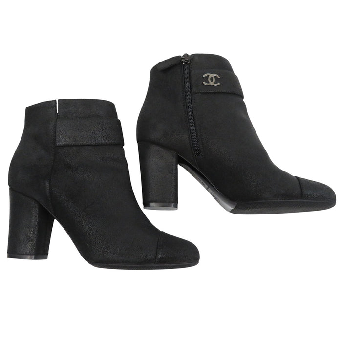 CHANEL 
COCO CC ロゴ スウェード 
ココマーク サイドジップ ショートブーツ