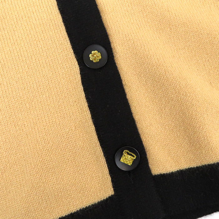 CHANEL 
COCO CC 94A Turtle Camellia Clover Lion 
Coco Mark Vintage Cashmere Long Cardigan