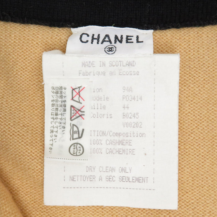 CHANEL 
COCO CC 94A Turtle Camellia Clover Lion 
Coco Mark Vintage Cashmere Long Cardigan