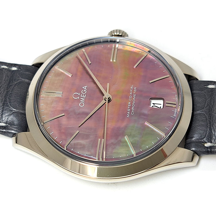 OMEGA
De Ville Trésor
Avec boîte et garantie De Ville