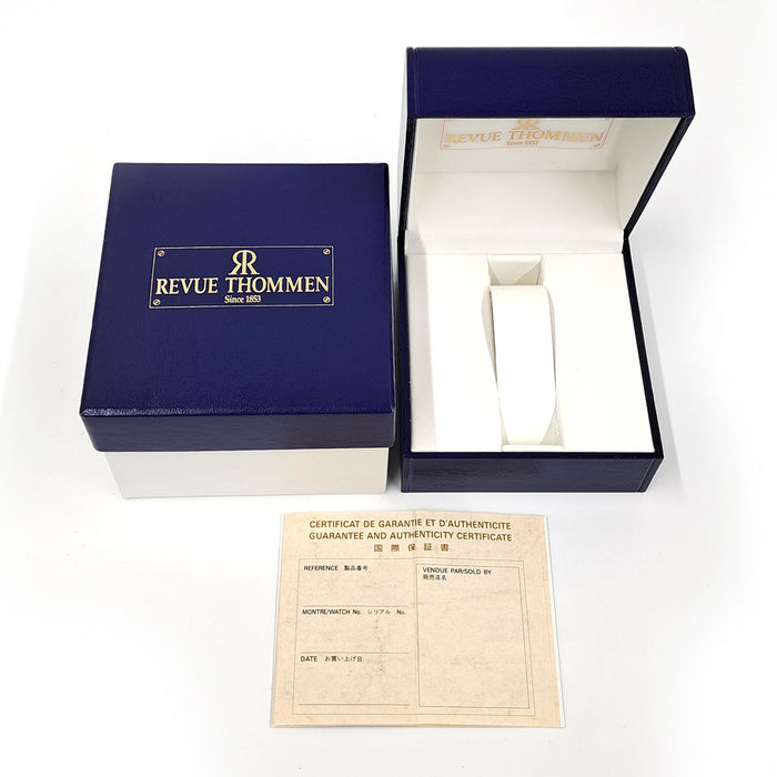 Revue Thommen  
蟋蟀鬧鐘 50週年紀念  
附盒中展示架