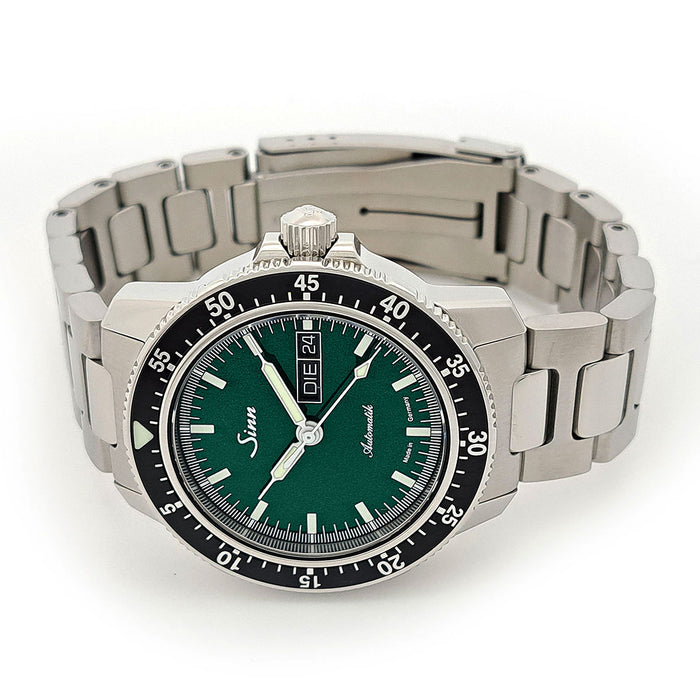 Sinn  
104.ST.SA.IG  
附盒及保證書