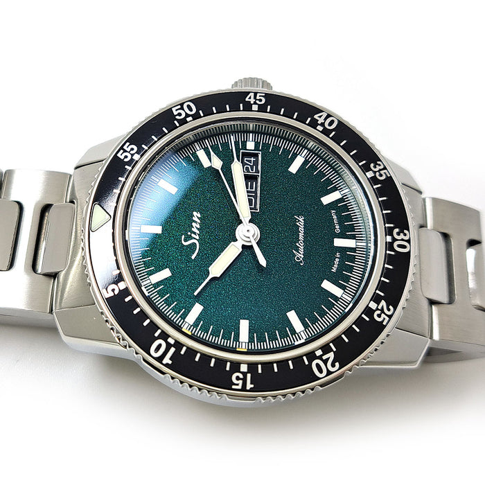 Sinn  
104.ST.SA.IG  
附盒及保證書