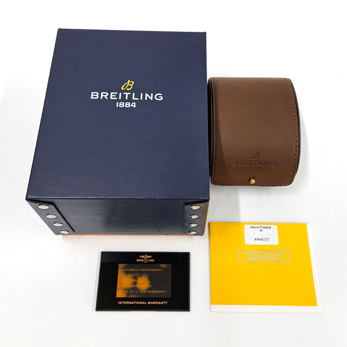 BREITLING 
ナビタイマー8 クロノグラフ 43 
箱ギャラ付