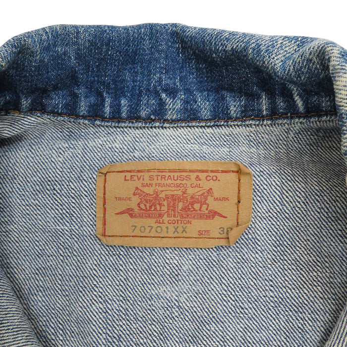 Levi's 
ロゴ コットン 復刻版 ビッグE J02JT928 
デニムジャケット