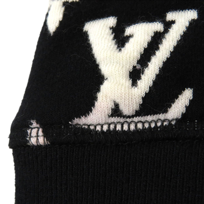 LOUIS VUITTON
Felpa LV con motivo integrale
Maglione girocollo in jacquard full monogram