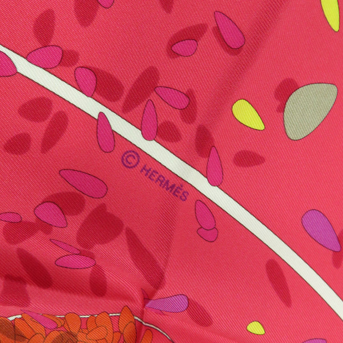 HERMES  
Large Silk Scarf  
Carré 90 OFFRANDES D'UN JOUR Floral Offering