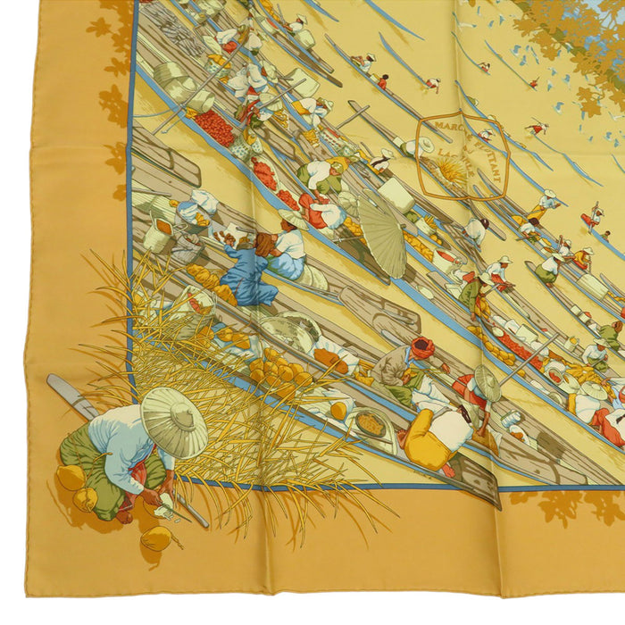 HERMES  
Inle Lake Floating Market Scarf Large Silk  
Carré 90 MARCHE FLOTTANT DU LAC INLE