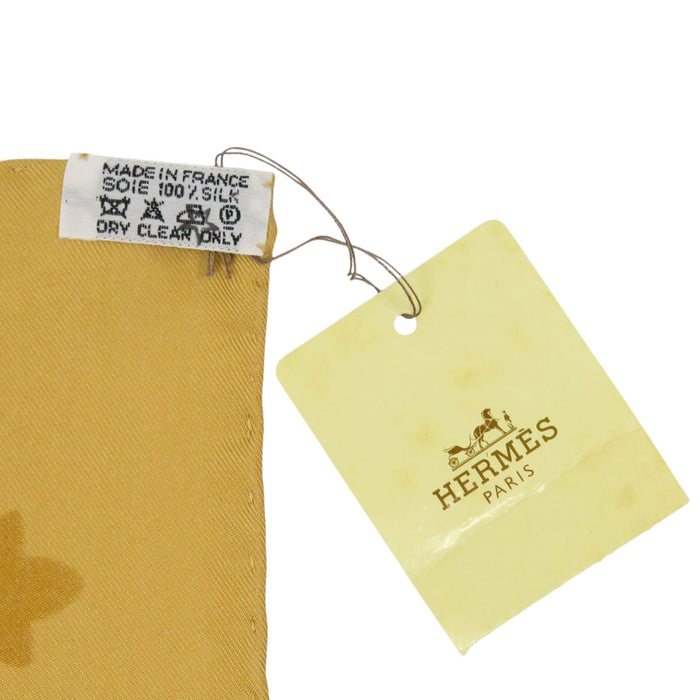 HERMES  
Inle Lake Floating Market Scarf Large Silk  
Carré 90 MARCHE FLOTTANT DU LAC INLE