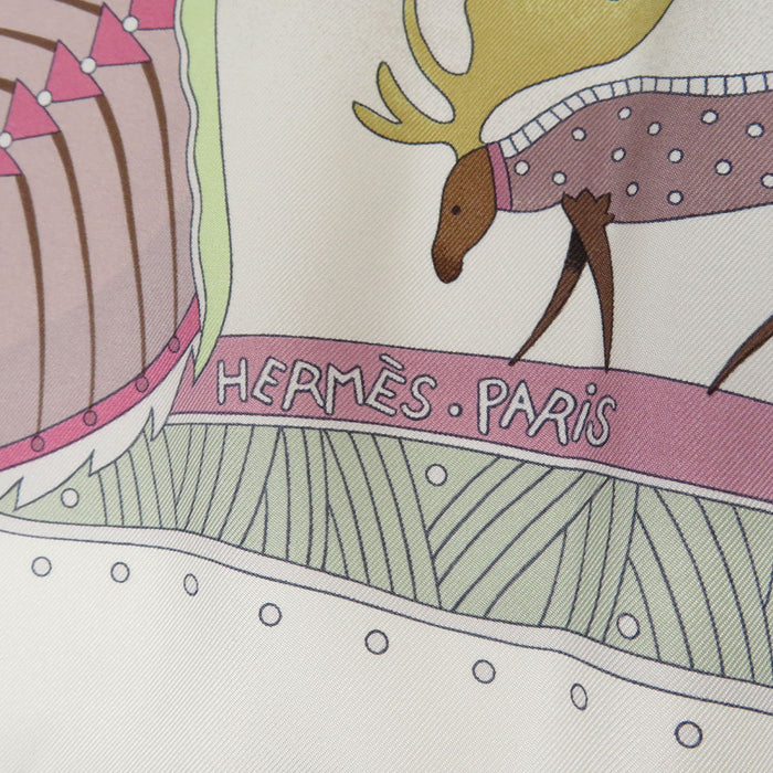 HERMES 
スカーフ 大判 シルク 
カレ 90 LA VIE DU GRAND NORD 大きな北の人生