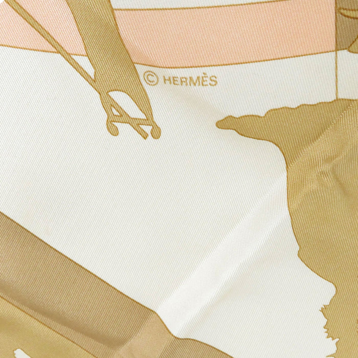 HERMES  
絲質大方巾 馬車  
90公分 JEUX D'OMBRES 影子遊戲 圍巾