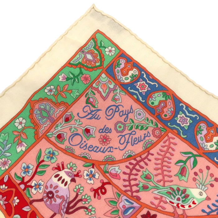 HERMES  
Carré 140 開司米 絲綢  
Carré Jean 花開鳥國 圍巾  
Au Pays des Oiseaux Fleurs