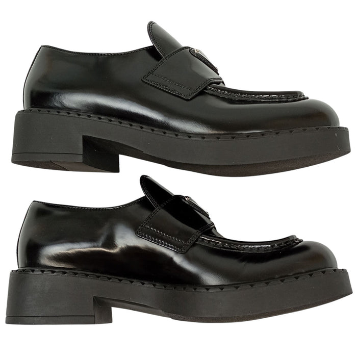 PRADA  
三角标志 1D246M  
巧克力色拉丝皮乐福鞋