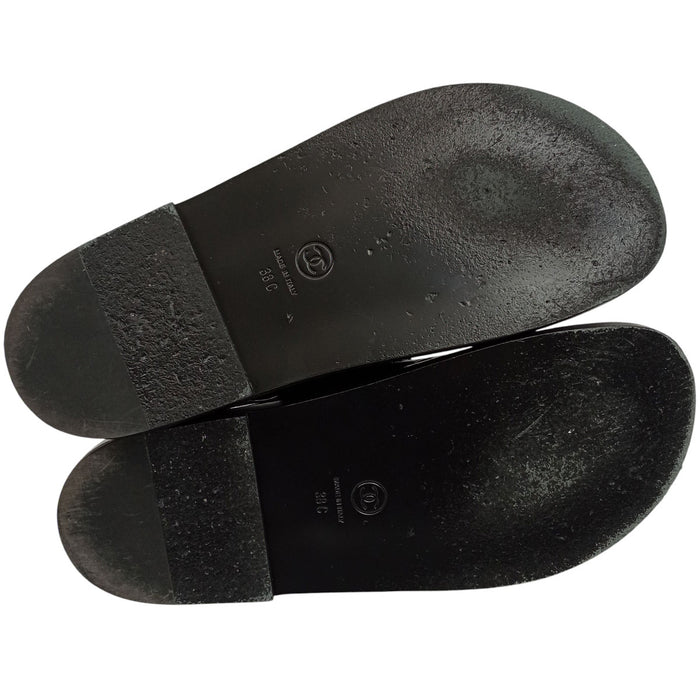 CHANEL 
COCO CC フッドベッドサンダル ゴールドカラー金具 
ココマーク マトラッセ レザー スポーツ サンダル