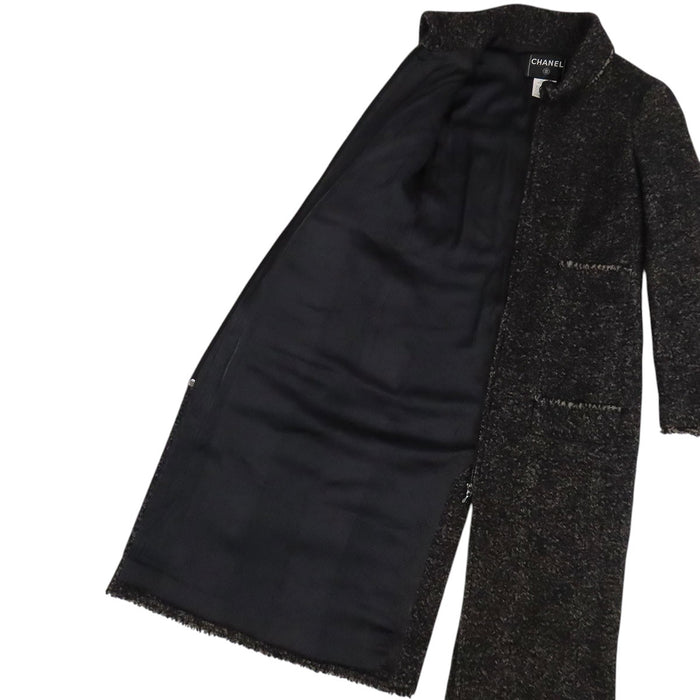 CHANEL
05A COCO CC bottone Coco
Logo Coco Mark cappotto in tweed con zip
Camelia