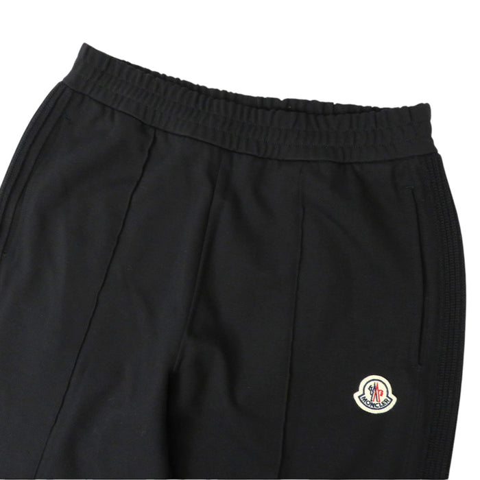 MONCLER 
ワッペン レーヨン混 ナイロン混 2024年製 
PANTALONE スウェット パンツ