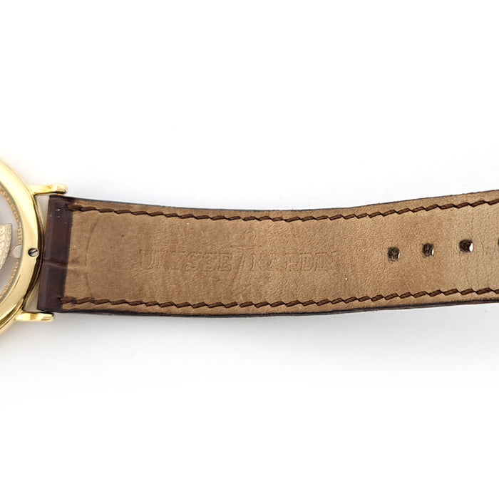 Ulysse Nardin  
Squelette complet automatique  
Avec boîte