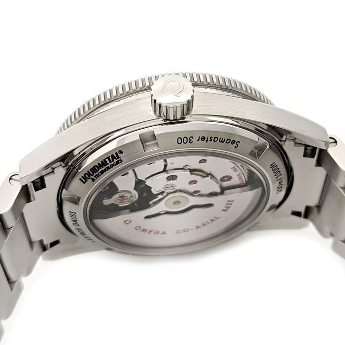 OMEGA  
海馬300米  
附盒及保卡