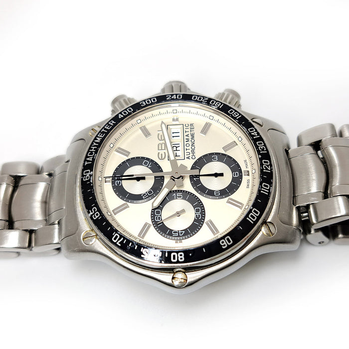 EBEL  
1911 Découverte  
Avec boîte et garantie