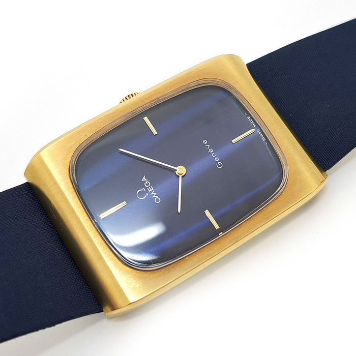 OMEGA  
Geneve Rectangular cal.625  
With box