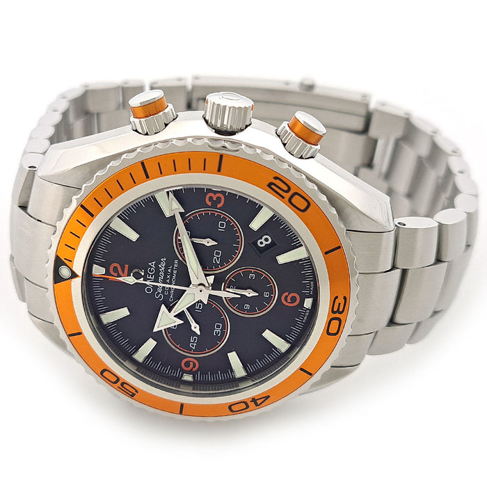 OMEGA  
Seamaster Planet Ocean Chronographe  
Avec boîte et garantie