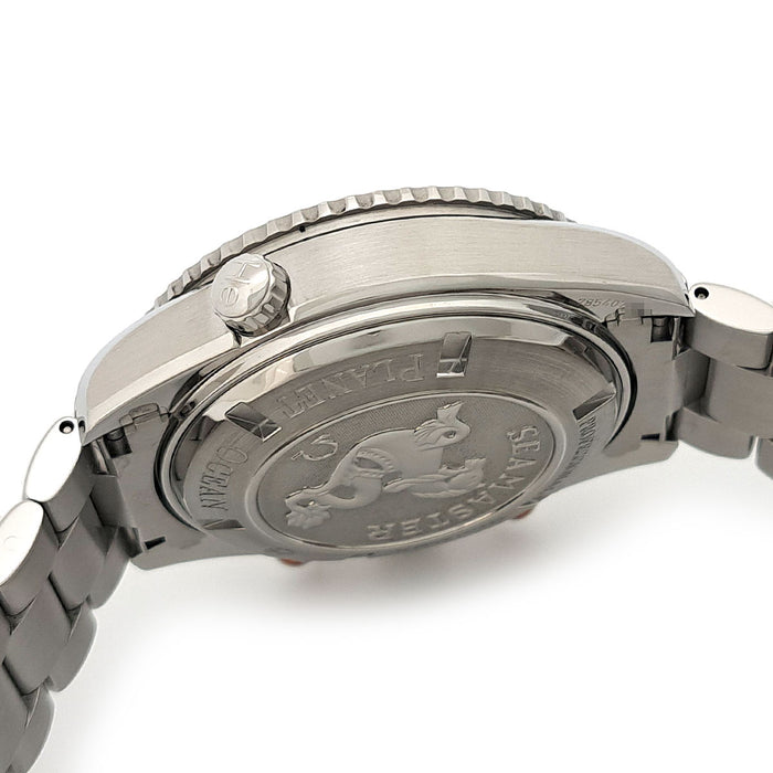 OMEGA  
Seamaster Planet Ocean Chronographe  
Avec boîte et garantie