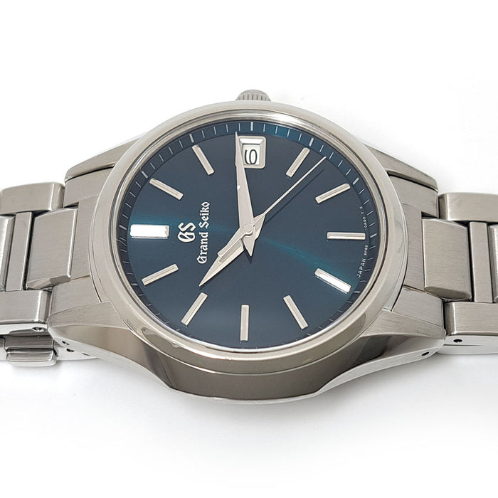SEIKO  
Grand Seiko 9F石英錶  
附盒及保證書