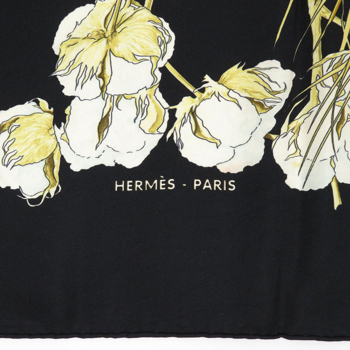 HERMES 
シルク 大判 
カレ 90 TURBANS DES REINES 王妃のターバン スカーフ