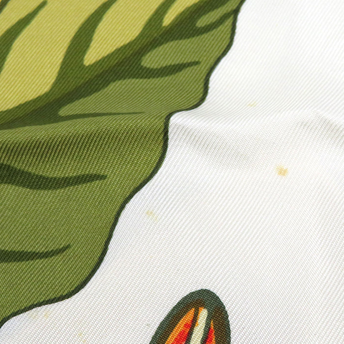 HERMES 
Silk Large 
Carré 90 LES PERROQUETS DETAIL Parrot Scarf