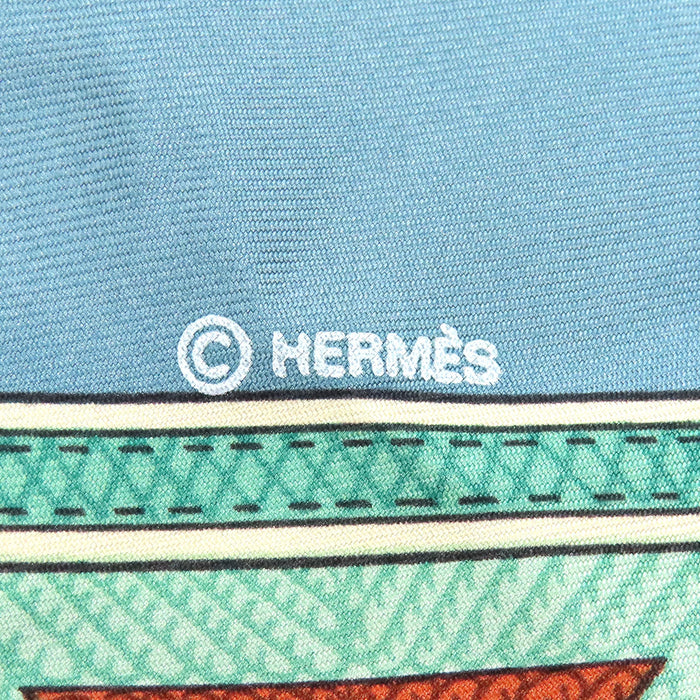 HERMES 
スカーフ 大判 シルク 
カレ 90 CUIRS DU DESERT 砂漠の革飾り