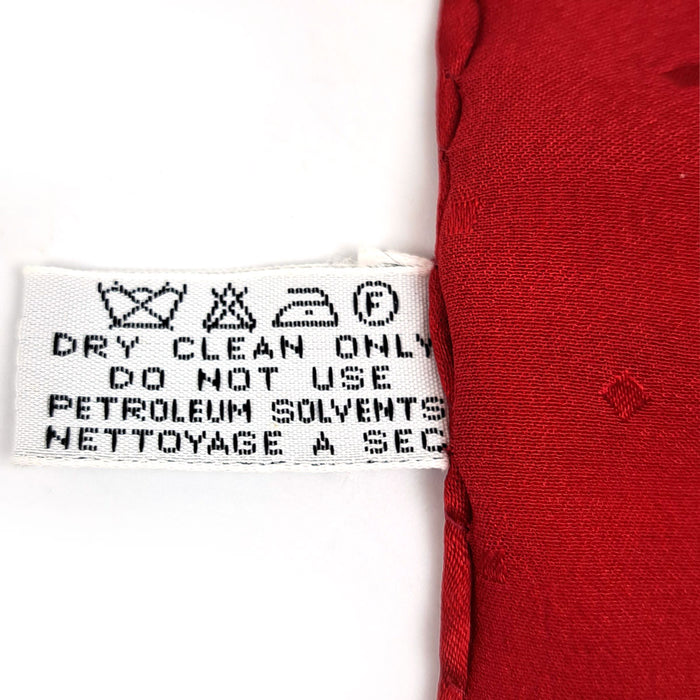 CHANEL 
COCO シルク 大判 
ロゴ スカーフ