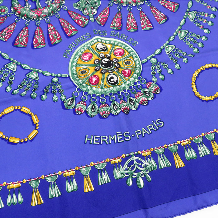 HERMES 
Logo Silk Large Square 
Carré 90 PARURES DES SABLES Desert Accessories Scarf