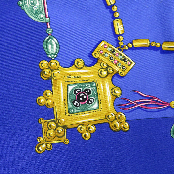 HERMES 
ロゴ シルク 大判 
カレ 90 PARURES DES SABLES 砂漠のアクセサリー スカーフ