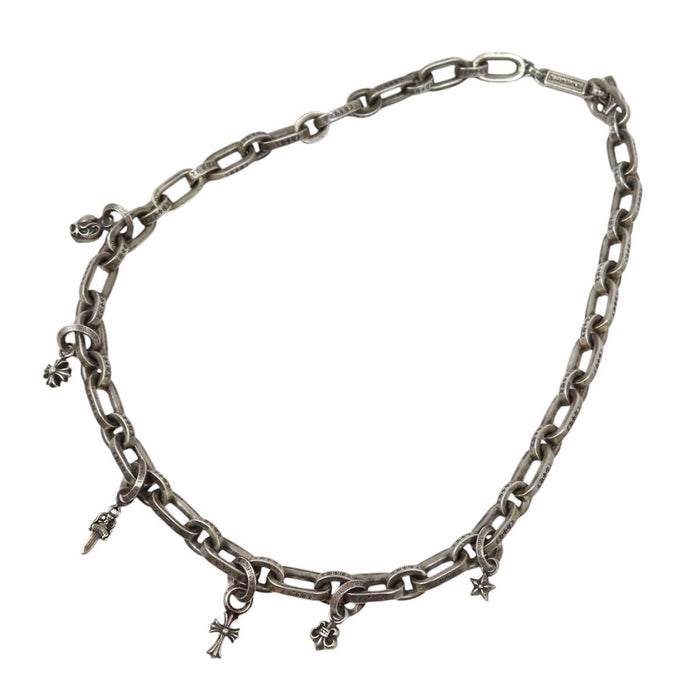 CHROME HEARTS 
PAPER E CHAIN ダガー BSフレア クロス CHプラス ハート シルバー 
ペーパー Eチェーン マルチモチーフ ネックレス 18インチ