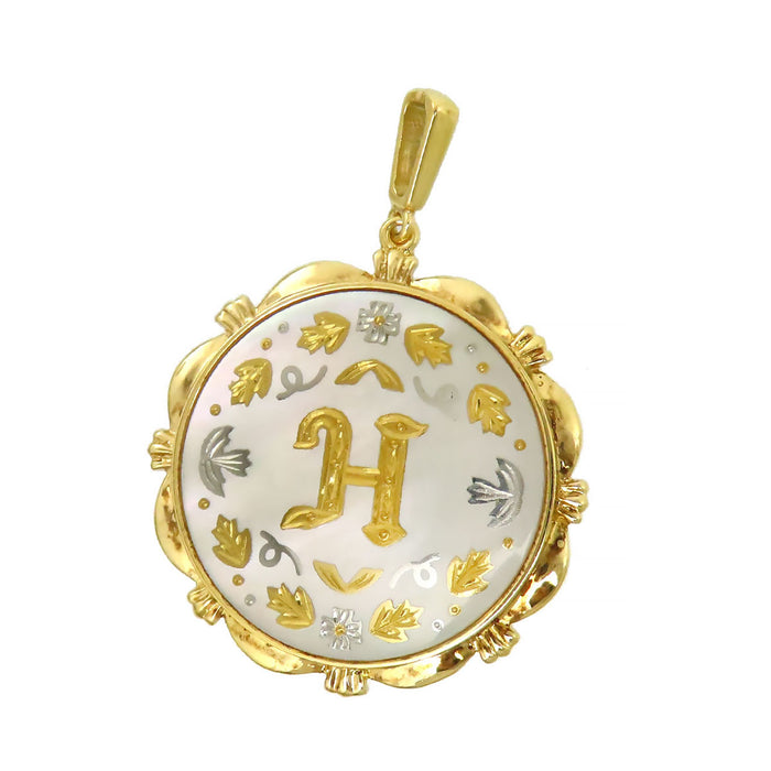 MIKIMOTO 
Pique Leaf H Pendant Top