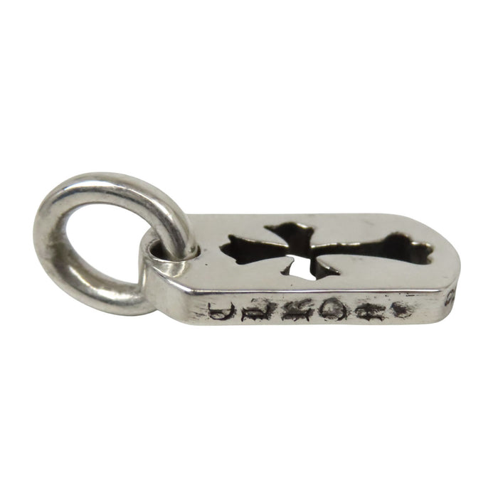 CHROME HEARTS  
DT TNY CO CRS CH DOGTAG TINY CUTOUT CROSS  
Charm a medaglietta con croce piccola traforata