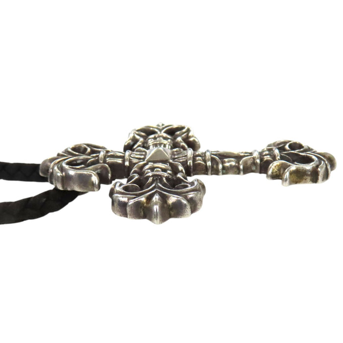 CHROME HEARTS 
CH FILIG CROSS-XSM LB Barillet Boro Chip 
Collier en cuir tressé Croix filigrane SM