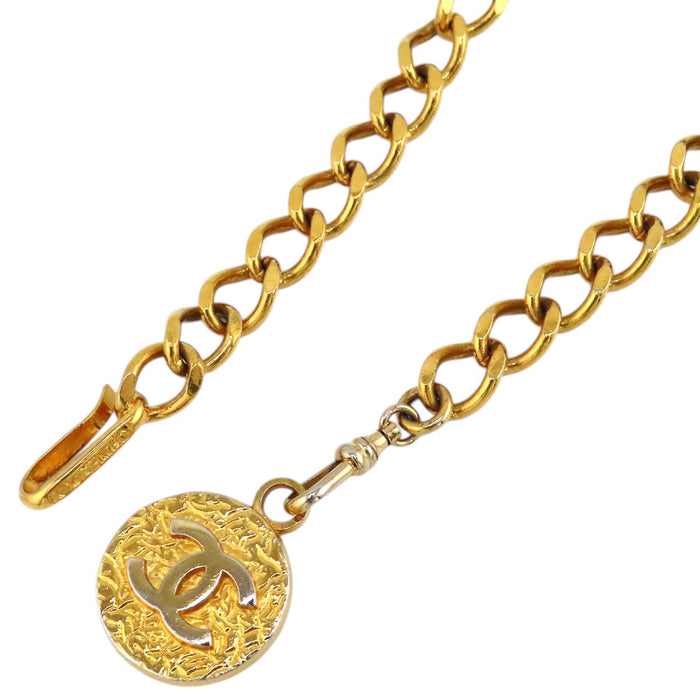 CHANEL  
COCO CC logo 1982 métal couleur or  
Ceinture chaîne vintage avec logo Coco