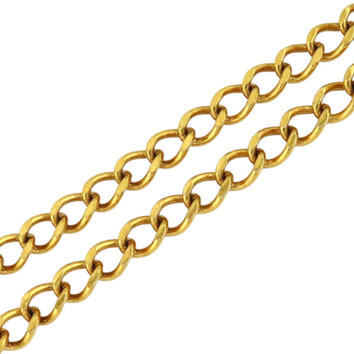 CHANEL  
COCO CC logo 1982 métal couleur or  
Ceinture chaîne vintage avec logo Coco