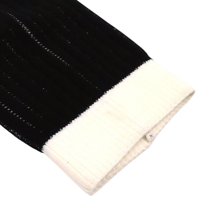 CHANEL  
COCO CC logo pull côtelé  
Chaussettes chauffe-jambes avec logo Coco