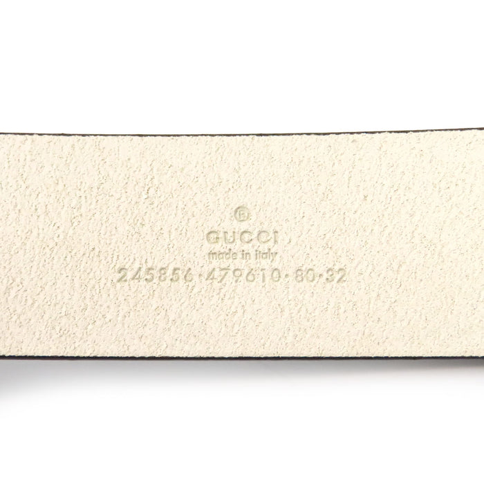 GUCCI  
GG Lovely ceinture en cuir avec bouclerie couleur or  
Cœur avec G entrelacés